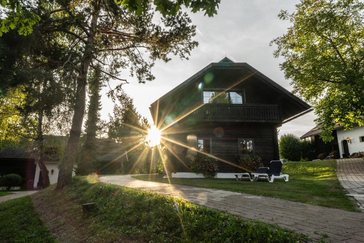 Naturel Hoteldorf Schoenleitn Latschach ober dem Faakersee Extérieur photo